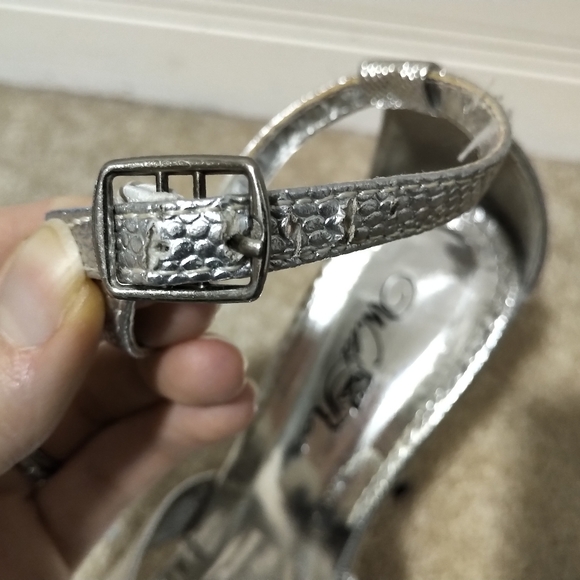 Faux Snakeskin Silver Heels with box - size 7, height 4" - Picture 4 of 7